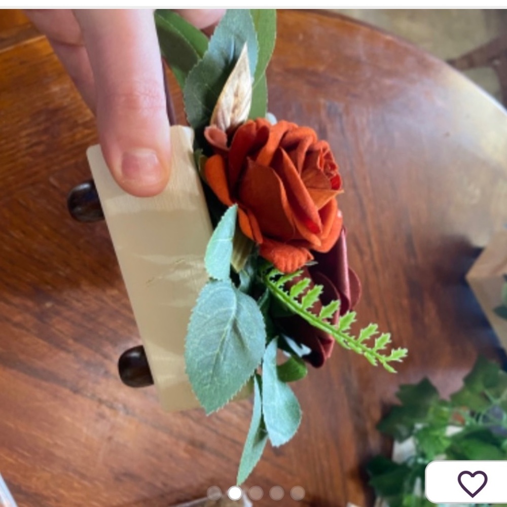 Assorted floral box centerpieces decorations - Picture 2 of 5